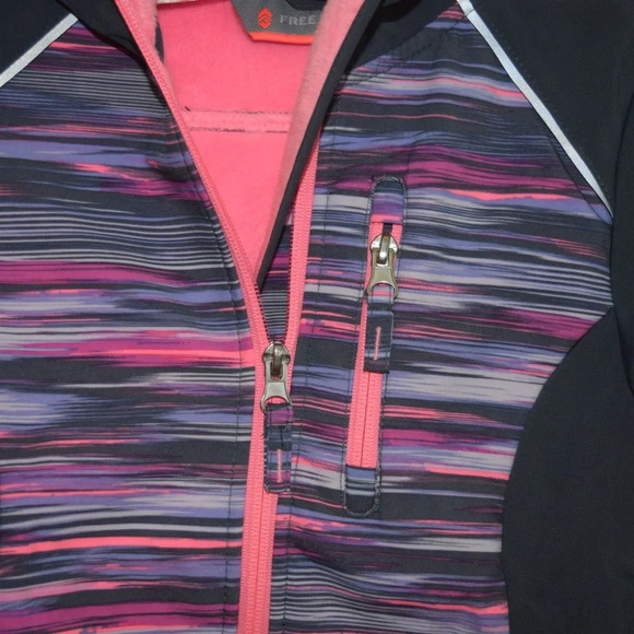 FREE COUNTRY Hood Softshell Girls Jacket Size M(5/6) - Picture 2 of 4